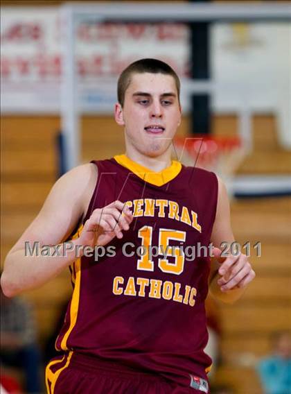 Thumbnail 3 in Riverside vs. Central Catholic (Les Schwab Invitational) photogallery.