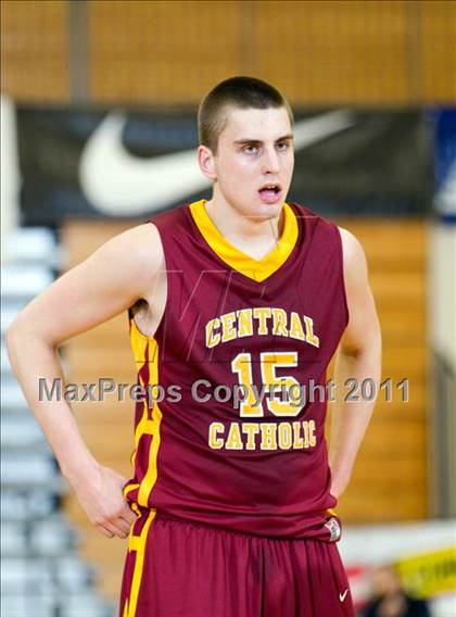 Thumbnail 2 in Riverside vs. Central Catholic (Les Schwab Invitational) photogallery.