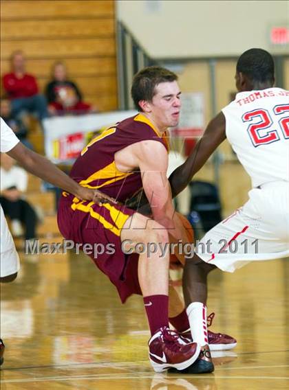 Thumbnail 2 in Riverside vs. Central Catholic (Les Schwab Invitational) photogallery.