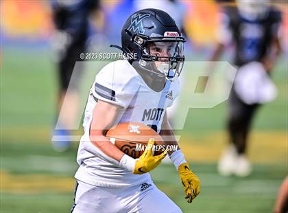 Thumbnail 1 in Mott @ Walled Lake Western photogallery.
