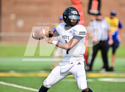 Thumbnail 1 in Mott @ Walled Lake Western photogallery.