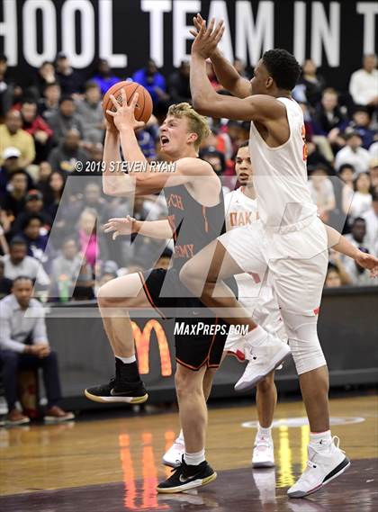 Thumbnail 1 in Wasatch Academy vs. Oak Hill Academy (GEICO National Tournament Quarterfinal) photogallery.