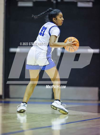 Thumbnail 1 in Regis Jesuit @ Grandview photogallery.