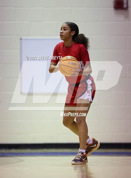 Thumbnail 2 in Regis Jesuit @ Grandview photogallery.