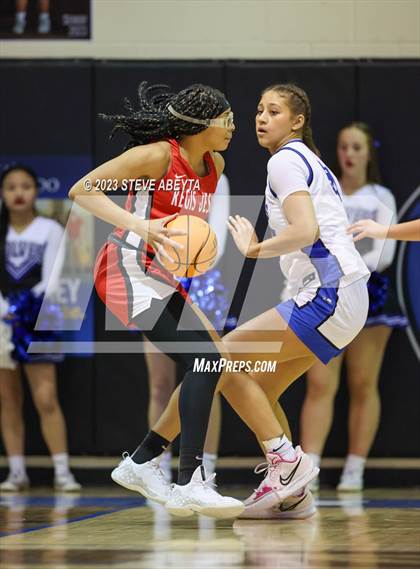 Thumbnail 2 in Regis Jesuit @ Grandview photogallery.