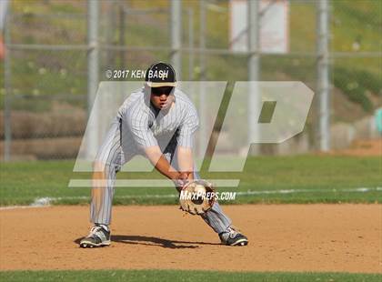 Thumbnail 2 in Oak Park @ Camarillo photogallery.