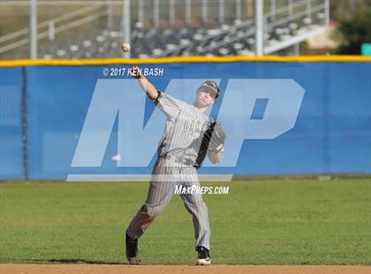 Thumbnail 2 in Oak Park @ Camarillo photogallery.