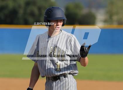 Thumbnail 1 in Oak Park @ Camarillo photogallery.
