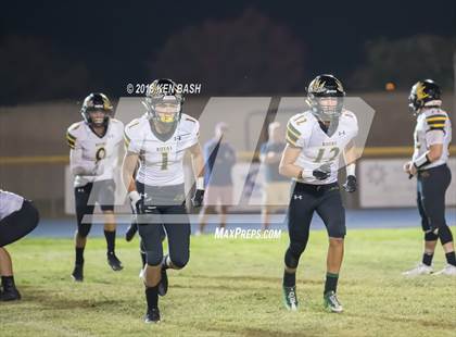 Thumbnail 3 in Royal @ Camarillo photogallery.