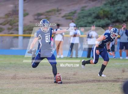 Thumbnail 2 in Royal @ Camarillo photogallery.