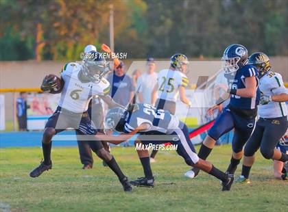 Thumbnail 1 in Royal @ Camarillo photogallery.