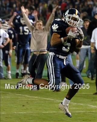 Thumbnail 2 in Esperanza vs. Loyola (D1 Section Final) photogallery.