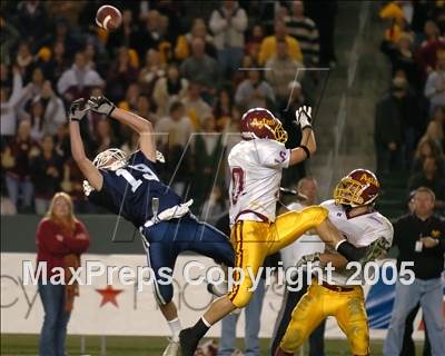 Thumbnail 2 in Esperanza vs. Loyola (D1 Section Final) photogallery.