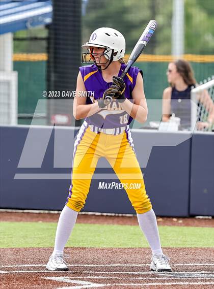 Thumbnail 3 in Indianola vs Xavier (Xavier Varsity Classic) photogallery.