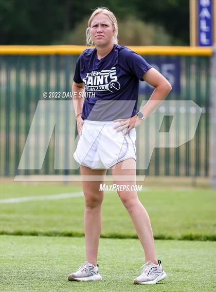 Thumbnail 3 in Indianola vs Xavier (Xavier Varsity Classic) photogallery.