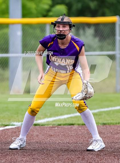 Thumbnail 1 in Indianola vs Xavier (Xavier Varsity Classic) photogallery.
