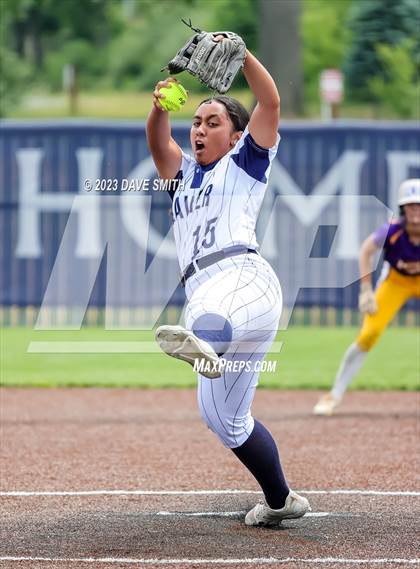 Thumbnail 1 in Indianola vs Xavier (Xavier Varsity Classic) photogallery.