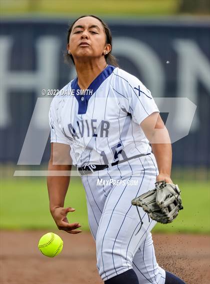 Thumbnail 1 in Indianola vs Xavier (Xavier Varsity Classic) photogallery.