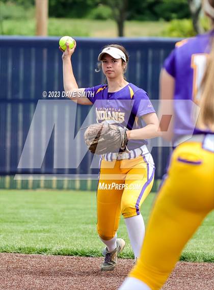 Thumbnail 2 in Indianola vs Xavier (Xavier Varsity Classic) photogallery.