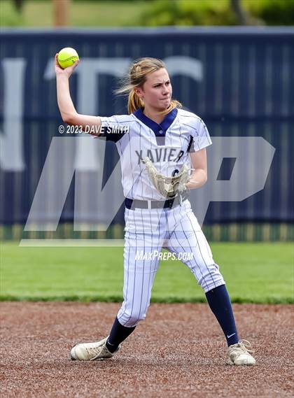 Thumbnail 3 in Indianola vs Xavier (Xavier Varsity Classic) photogallery.