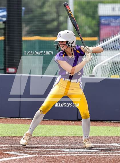 Thumbnail 3 in Indianola vs Xavier (Xavier Varsity Classic) photogallery.