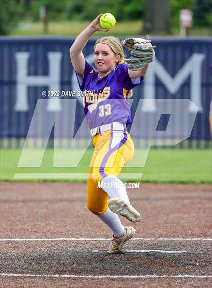Thumbnail 1 in Indianola vs Xavier (Xavier Varsity Classic) photogallery.