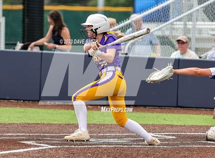Thumbnail 1 in Indianola vs Xavier (Xavier Varsity Classic) photogallery.