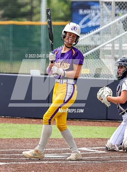Thumbnail 3 in Indianola vs Xavier (Xavier Varsity Classic) photogallery.