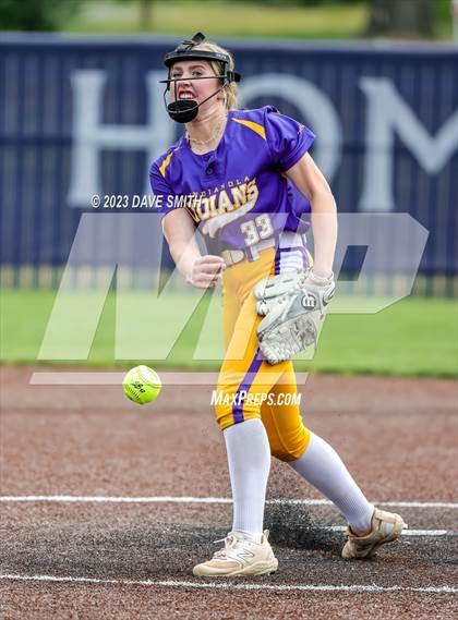 Thumbnail 1 in Indianola vs Xavier (Xavier Varsity Classic) photogallery.