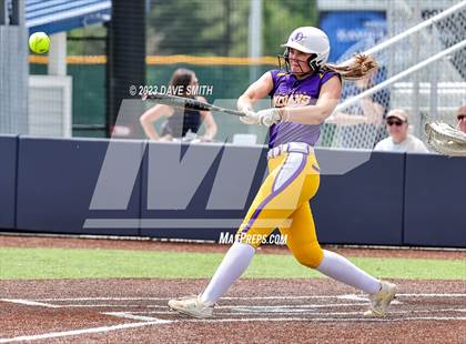 Thumbnail 3 in Indianola vs Xavier (Xavier Varsity Classic) photogallery.