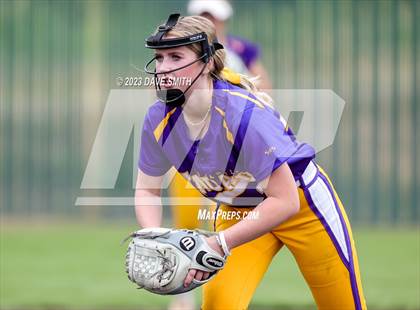 Thumbnail 3 in Indianola vs Xavier (Xavier Varsity Classic) photogallery.