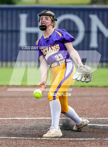 Thumbnail 1 in Indianola vs Xavier (Xavier Varsity Classic) photogallery.