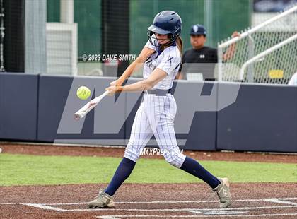 Thumbnail 3 in Indianola vs Xavier (Xavier Varsity Classic) photogallery.
