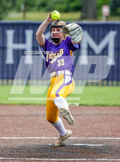 Thumbnail 2 in Indianola vs Xavier (Xavier Varsity Classic) photogallery.