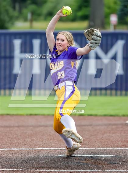 Thumbnail 1 in Indianola vs Xavier (Xavier Varsity Classic) photogallery.