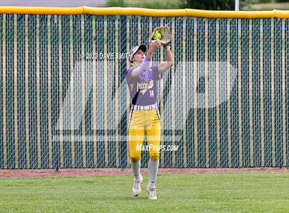 Thumbnail 3 in Indianola vs Xavier (Xavier Varsity Classic) photogallery.