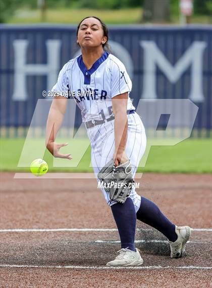 Thumbnail 1 in Indianola vs Xavier (Xavier Varsity Classic) photogallery.