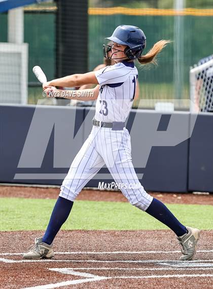 Thumbnail 3 in Indianola vs Xavier (Xavier Varsity Classic) photogallery.