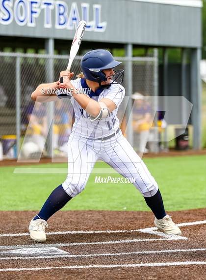Thumbnail 1 in Indianola vs Xavier (Xavier Varsity Classic) photogallery.