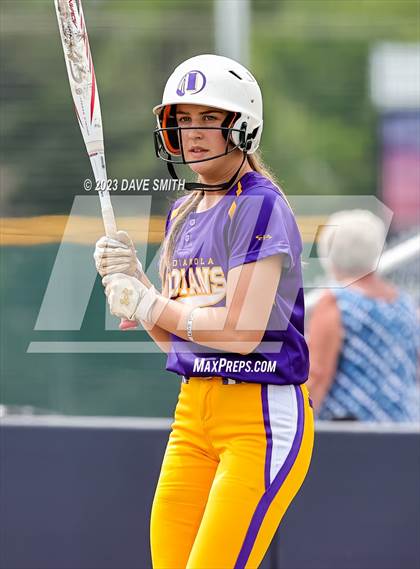 Thumbnail 2 in Indianola vs Xavier (Xavier Varsity Classic) photogallery.