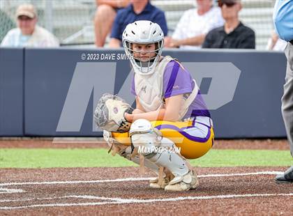 Thumbnail 2 in Indianola vs Xavier (Xavier Varsity Classic) photogallery.