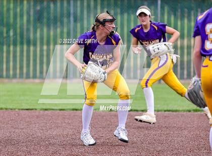 Thumbnail 1 in Indianola vs Xavier (Xavier Varsity Classic) photogallery.
