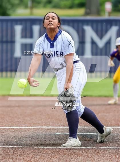 Thumbnail 3 in Indianola vs Xavier (Xavier Varsity Classic) photogallery.