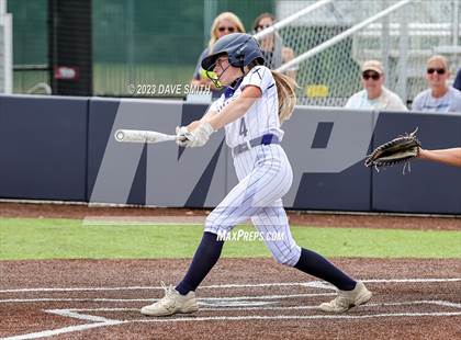Thumbnail 3 in Indianola vs Xavier (Xavier Varsity Classic) photogallery.