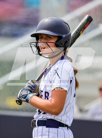 Thumbnail 3 in Indianola vs Xavier (Xavier Varsity Classic) photogallery.