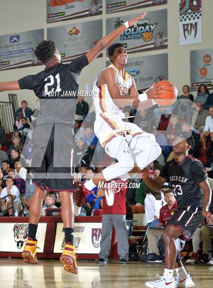 Thumbnail 3 in Cantwell-Sacred Heart vs. Woodcreek (Rancho Mirage Holiday Invitational) photogallery.