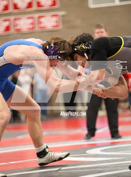 Thumbnail 1 in CHSAA 3A Region 1 North (Day 1) photogallery.
