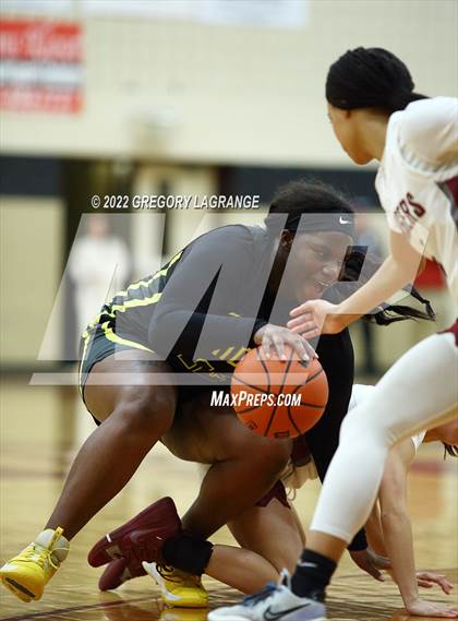 Thumbnail 2 in Fossil Ridge vs Keller Central photogallery.