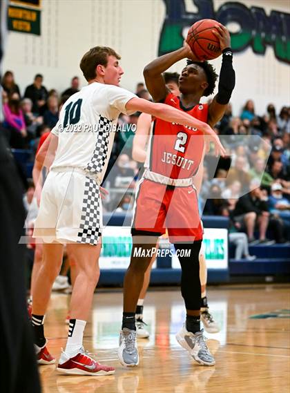 Thumbnail 3 in Regis Jesuit @ ThunderRidge photogallery.