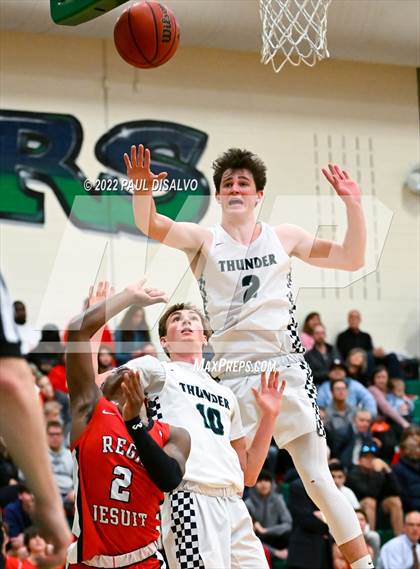 Thumbnail 2 in Regis Jesuit @ ThunderRidge photogallery.